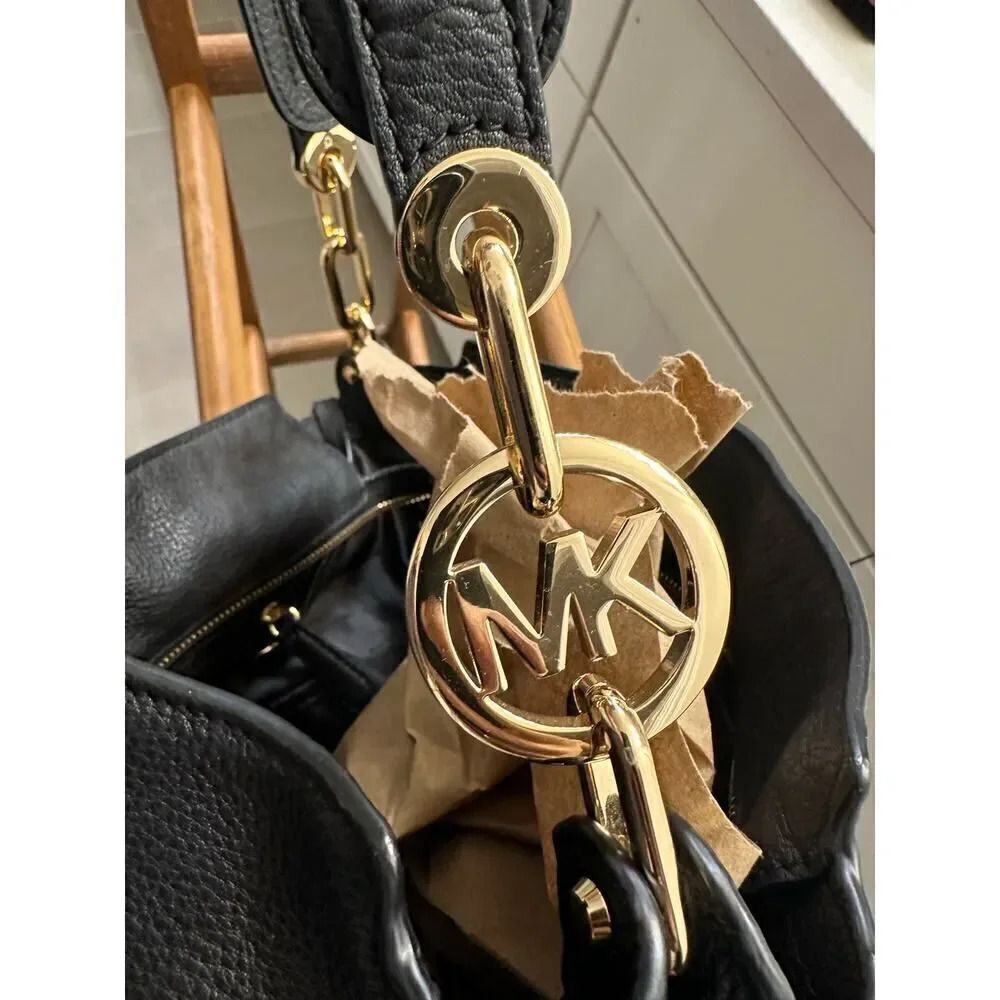 Michael‎ Kors purse - Picture 4 of 9